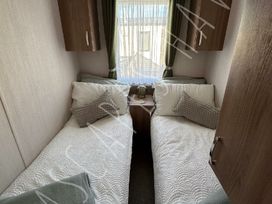 Primrose Valley Holiday Park - Holiday Accommodation 22353 - North Yorkshire (incl. Whitby) - 1188663 - thumbnail photo 8