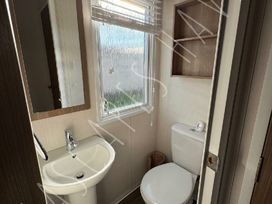 Primrose Valley Holiday Park - Holiday Accommodation 22353 - North Yorkshire (incl. Whitby) - 1188663 - thumbnail photo 11