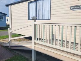 The Wolds Holiday Park - Holiday Accommodation 22354 - Lincolnshire - 1188664 - thumbnail photo 17
