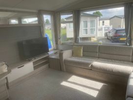 Flamingo Land Holiday Park - Holiday Accommodation 22355 - North Yorkshire (incl. Whitby) - 1188665 - thumbnail photo 4