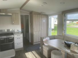 Flamingo Land Holiday Park - Holiday Accommodation 22355 - North Yorkshire (incl. Whitby) - 1188665 - thumbnail photo 6