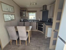 Marton Mere Holiday Village - Holiday Accommodation 22356 - Lake District - 1188666 - thumbnail photo 8