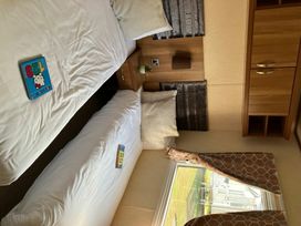 Nodes Point Holiday Park - Holiday Accommodation 22366 - Isle of Wight & Hampshire - 1188674 - thumbnail photo 4