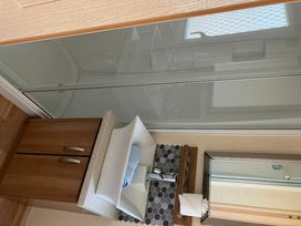 Nodes Point Holiday Park - Holiday Accommodation 22366 - Isle of Wight & Hampshire - 1188674 - thumbnail photo 6
