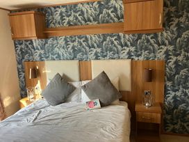Nodes Point Holiday Park - Holiday Accommodation 22366 - Isle of Wight & Hampshire - 1188674 - thumbnail photo 7