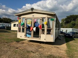 Nodes Point Holiday Park - Holiday Accommodation 22366 - Isle of Wight & Hampshire - 1188674 - thumbnail photo 9