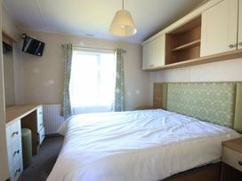 Hoburne Blue Anchor - Holiday Accommodation 2262 - Devon - 1188702 - thumbnail photo 11