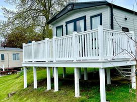 Rockley Park - Holiday Accommodation 228 - Dorset - 1188704 - thumbnail photo 1