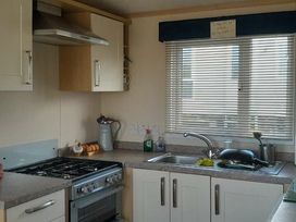 Liskey Hill Caravan Park - Holiday Accommodation 230 - Cornwall - 1188707 - thumbnail photo 7