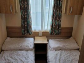 Newquay Holiday Park - Holiday Accommodation 2306 - Cornwall - 1188708 - thumbnail photo 14
