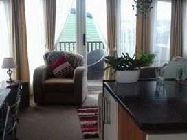 Liskey Hill Caravan Park - Holiday Accommodation 2328 - Cornwall - 1188710 - thumbnail photo 4