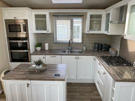 Pevensey Bay Holiday Park - Holiday Accommodation 2369 - Kent & Sussex - 1188713 - thumbnail photo 2