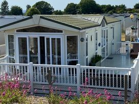 Pevensey Bay Holiday Park - Holiday Accommodation 2369 - Kent & Sussex - 1188713 - thumbnail photo 3