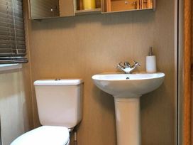 Pevensey Bay Holiday Park - Holiday Accommodation 2369 - Kent & Sussex - 1188713 - thumbnail photo 6