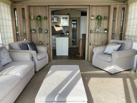 Pevensey Bay Holiday Park - Holiday Accommodation 2369 - Kent & Sussex - 1188713 - thumbnail photo 7