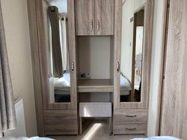Pevensey Bay Holiday Park - Holiday Accommodation 2369 - Kent & Sussex - 1188713 - thumbnail photo 9