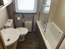 Pevensey Bay Holiday Park - Holiday Accommodation 2369 - Kent & Sussex - 1188713 - thumbnail photo 13