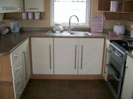 Hopton Holiday Village - Holiday Accommodation 2373 - Suffolk & Essex - 1188714 - thumbnail photo 3