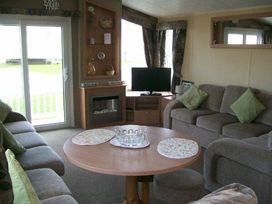 Hopton Holiday Village - Holiday Accommodation 2373 - Suffolk & Essex - 1188714 - thumbnail photo 10