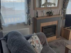 Waterside, Paignton - Holiday Accommodation 24 - Devon - 1188717 - thumbnail photo 2