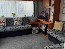 Edwards Leisure Park - Holiday Accommodation 2444 - North Wales - 1188719 - thumbnail photo 2