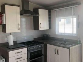 Trimingham House Caravan Park - Holiday Accommodation 2476 - Norfolk - 1188720 - thumbnail photo 7