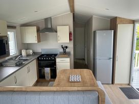 White Acres Holiday Park - Holiday Accommodation 2484 - Cornwall - 1188721 - thumbnail photo 3