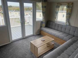 White Acres Holiday Park - Holiday Accommodation 2484 - Cornwall - 1188721 - thumbnail photo 6