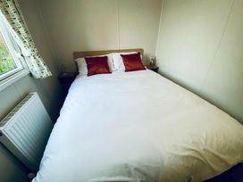 White Acres Holiday Park - Holiday Accommodation 2484 - Cornwall - 1188721 - thumbnail photo 10
