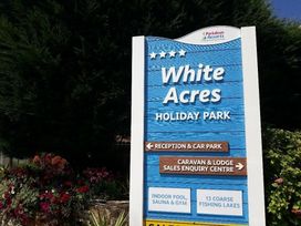 White Acres Holiday Park - Holiday Accommodation 2484 - Cornwall - 1188721 - thumbnail photo 12