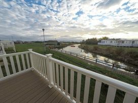 Blue Dolphin Holiday Park - Holiday Accommodation 2485 - North Yorkshire (incl. Whitby) - 1188722 - thumbnail photo 3