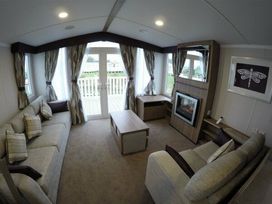Blue Dolphin Holiday Park - Holiday Accommodation 2485 - North Yorkshire (incl. Whitby) - 1188722 - thumbnail photo 5