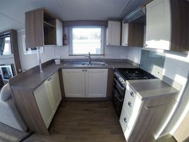 Blue Dolphin Holiday Park - Holiday Accommodation 2485 - North Yorkshire (incl. Whitby) - 1188722 - thumbnail photo 7