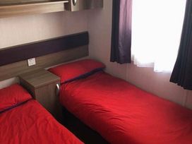 Blue Dolphin Holiday Park - Holiday Accommodation 2485 - North Yorkshire (incl. Whitby) - 1188722 - thumbnail photo 11