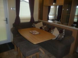 Coastfield Holiday Village - Holiday Accommodation 25 - Lincolnshire - 1188723 - thumbnail photo 3