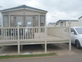 Coastfield Holiday Village - Holiday Accommodation 25 - Lincolnshire - 1188723 - thumbnail photo 6