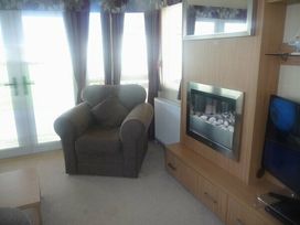 Coastfield Holiday Village - Holiday Accommodation 25 - Lincolnshire - 1188723 - thumbnail photo 10