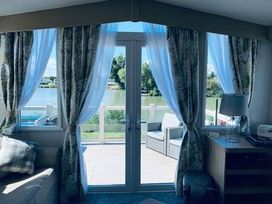 Burnham-on-Sea Holiday Park - Holiday Accommodation 2523 - Devon - 1188728 - thumbnail photo 4