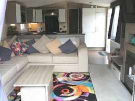 Primrose Valley Holiday Park - Holiday Accommodation 2533 - North Yorkshire (incl. Whitby) - 1188731 - thumbnail photo 2
