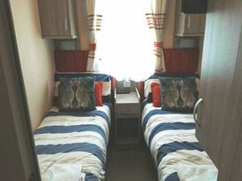 Primrose Valley Holiday Park - Holiday Accommodation 2533 - North Yorkshire (incl. Whitby) - 1188731 - thumbnail photo 5