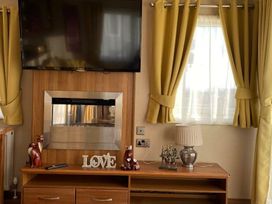 Golden Sands Kinmel Bay - Holiday Accommodation 258 - North Wales - 1188733 - thumbnail photo 6