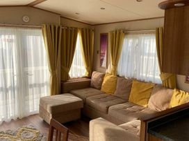 Golden Sands Kinmel Bay - Holiday Accommodation 258 - North Wales - 1188733 - thumbnail photo 9