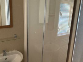 Golden Sands Kinmel Bay - Holiday Accommodation 258 - North Wales - 1188733 - thumbnail photo 14