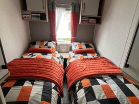 Kiln Park Holiday Park - Holiday Accommodation 2591 - South Wales - 1188736 - thumbnail photo 12
