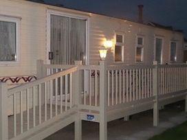 Coastfield Holiday Village - Holiday Accommodation 2604 - Lincolnshire - 1188738 - thumbnail photo 2