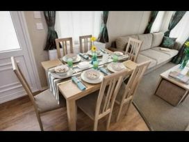 Butlins Minehead - Holiday Accommodation 266 - Devon - 1188742 - thumbnail photo 4
