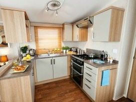 Butlins Minehead - Holiday Accommodation 266 - Devon - 1188742 - thumbnail photo 5