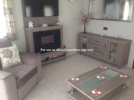 Seashore Holiday Park - Holiday Accommodation 268 - Norfolk - 1188745 - thumbnail photo 3