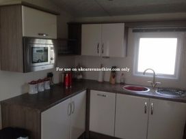 Seashore Holiday Park - Holiday Accommodation 268 - Norfolk - 1188745 - thumbnail photo 4