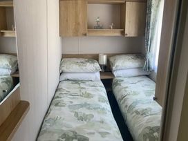 Starre Gorse Holiday Park - Holiday Accommodation 2732 - South Wales - 1188750 - thumbnail photo 9